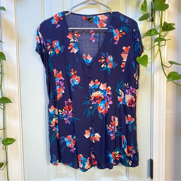 torrid Tops - Torrid Floral Short Sleeve Blouse, sz 0